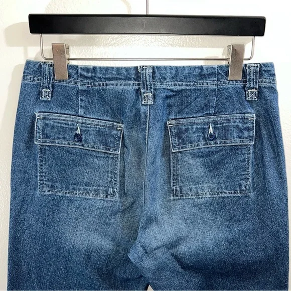 Eddie Bauer size 4 utility capris pants in dark wash denim - Picture 5 of 5